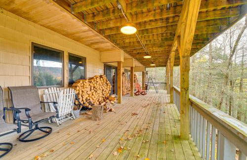 Great Barrington Lakeside Getaway with Kayak and Grill - Foto 36