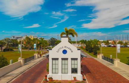 Beautiful New Luxury Townhome with Private Beach and Swimming Pools - Foto 5