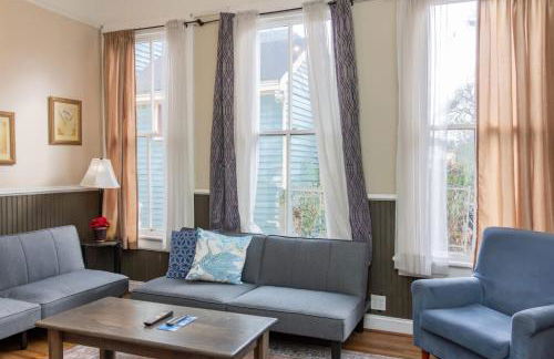 The Sunny Southern Manse Back Walk Downtown - Foto 21