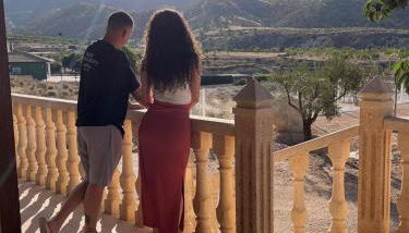 La casica de madera con Jacuzzi exterior y barbacoa - Foto 2