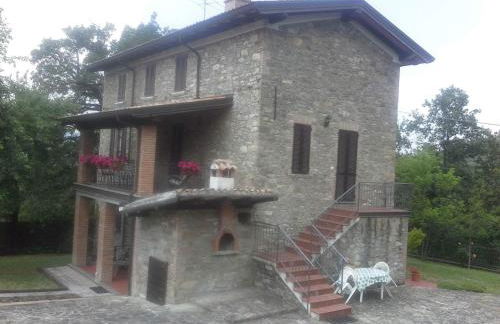 A fine 2 bedroom stone house in Emila - Photo 43