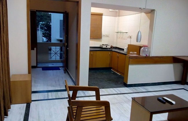 OM Residency - Photo 6