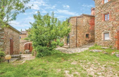 Amazing Home In Bucine Ar With Kitchen - Foto 25