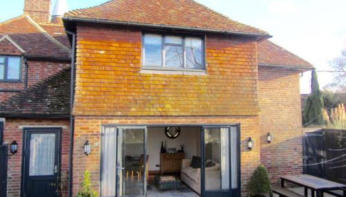 Hesmonds Oast Lodge - Foto 1