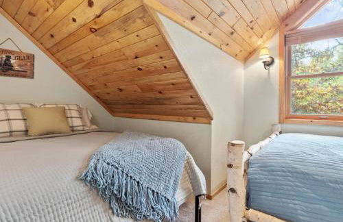 Winter Hideaway Lakeside Cabin Snowmobile - Foto 21