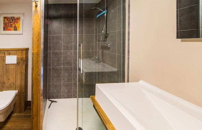 Holiday Home in Vielsalm With Bubble Bath - Photo 23