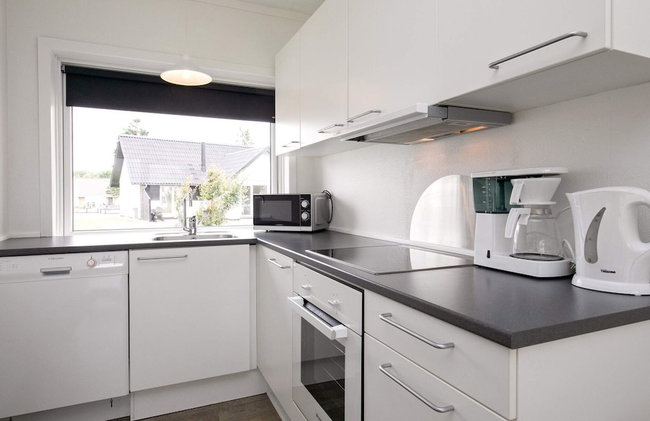 4 Person Holiday Park Home in Blavand - Foto 22