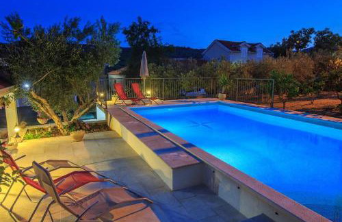 Apartment Zeljana - Photo 4