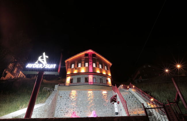 Ayder Suit - Photo 1