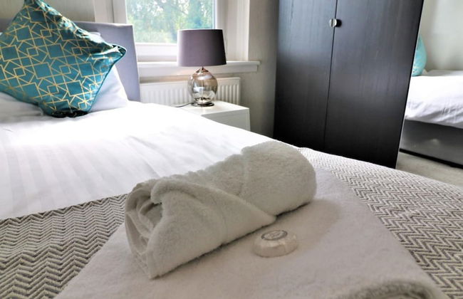 Carfin House - Motherwell - Photo 14