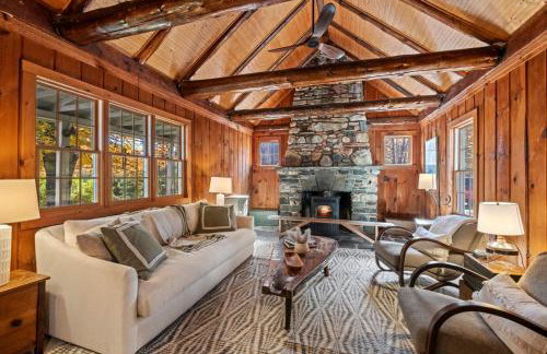 Modern Lux Cabin w Mtn Views and Fire Pit - Foto 9