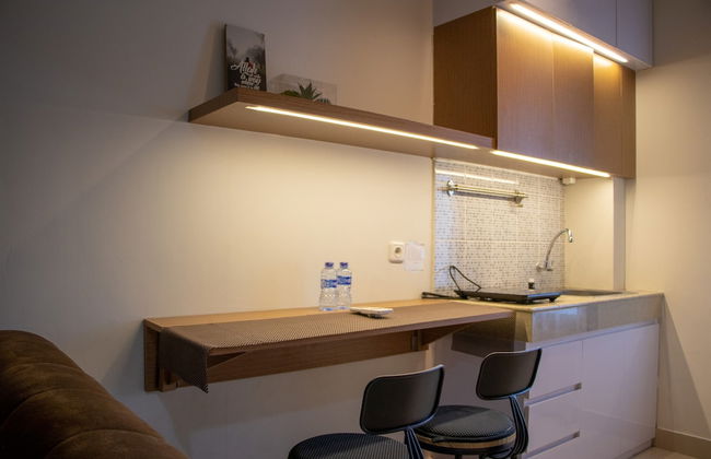 Modern And Classic 1Br At Evenciio Apartment - Foto 9