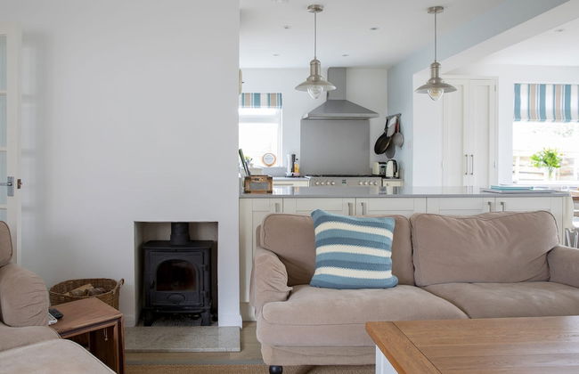 Tranquil Family Retreat 5 min to Beach Garden - Photo 64