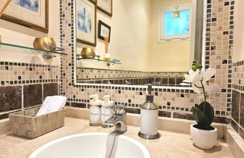 Amplia Casa en una zona ideal - Pass the Keys - Foto 22