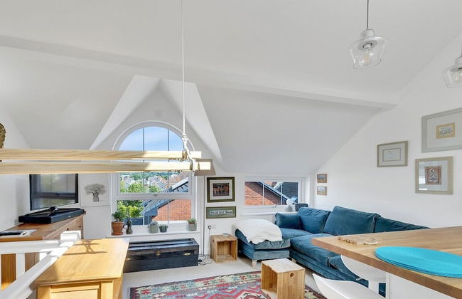 Bantham Mews by Pureserviced 1 Bedroom Luxury Mews - Photo 13