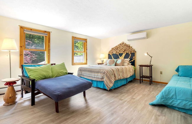 Waterfront w/ Kayak's, Sup's and Ping Pong Table! - Photo 3