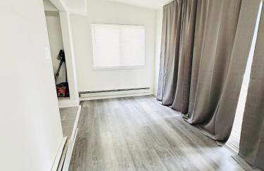 Comfortable 4-BR Family Home with Ample Parking - Foto 24