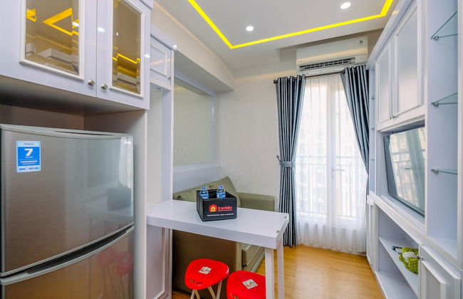 Fancy and Nice 2BR Apartment at Podomoro Golf View - Photo 16