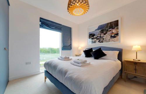 Pass the Keys Stunning and Spacious Modern Flat - Own Car Park - Foto 24