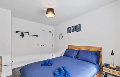 Prime Central Living 5-Bedroom 3-Bath Spacious House - Photo 31