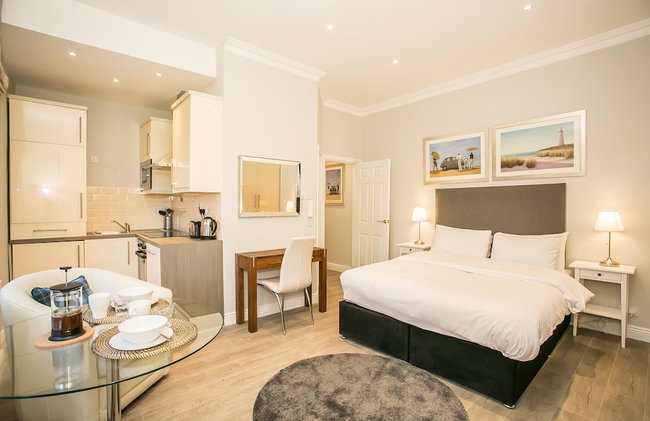 Grand Canal District Apartments - Photo 1