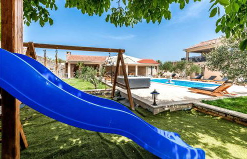 7 Bedroom Awesome Home In Polaca - Foto 19