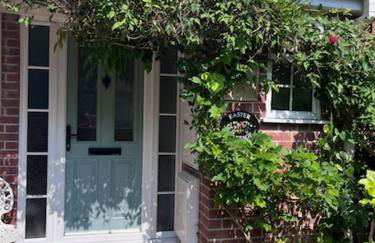 Easter Cottage - Photo 1