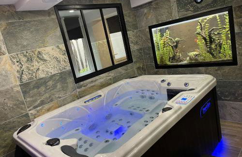 Nuit de la sagesse "jacuzzi terrasse et parking privé" - Foto 2