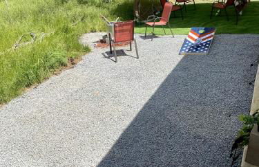 Private Cozy Hideaway with Deck Escape Austin 35mi - Photo 4