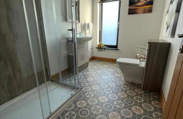 Switha - Luxury home in Stromness, Orkney with outstanding views and hot tub - Photo 11