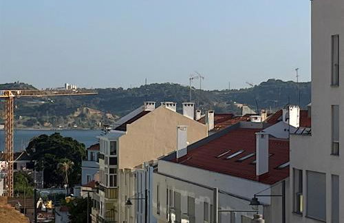 Cozy 3 Bedroom Apartment in Belem Lisbon 3 to 5 Guests - Photo 42