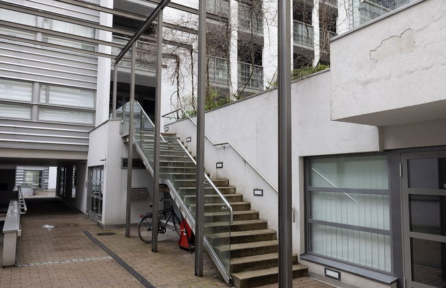 2ndhomes Central 1BR Apartment w Balcony - Foto 20