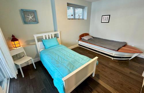 Lakeside Lodge with Studio Apartment - Foto 34