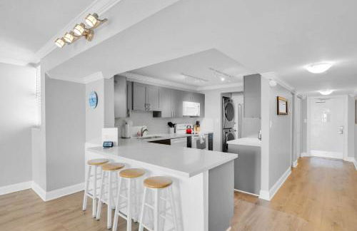 Eleuthera - 2x2 Fully Updated Old Town Waterfront Corner Condo - Photo 6