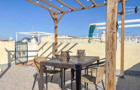 2 Bedroom Stunning Home In Torrevieja - Foto 16