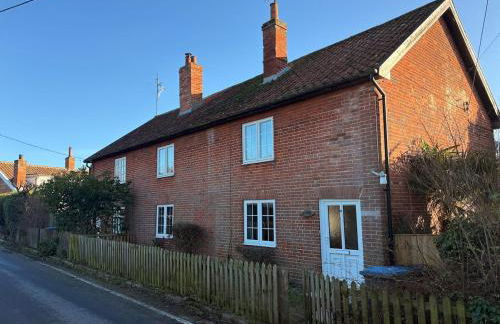 Beautiful Four Bedroom Cottage in Little Glemham, Suffolk - Foto 5