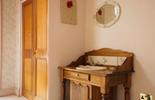 Elegant Pembrokeshire Country House - Sleeps 17 - Photo 31