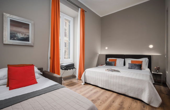 The Roman Empire Guesthouse - Foto 41