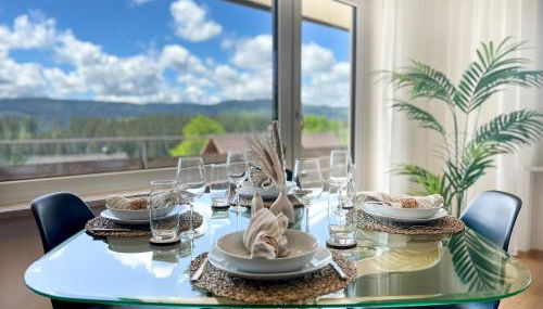 Panoramablick mit Schwimmbad und Sauna - Foto 2