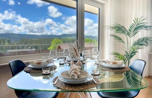 Panoramablick mit Schwimmbad und Sauna - Foto 2