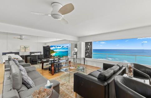 Beachfront Honolulu Condo ,Ocean View, High Floor, Quiet, Colony Surf 1202 - Foto 2