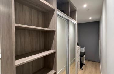 London Heathrow Airport Apartment Voyager House Terminal 12345 - EV electric and Parking available - Foto 24