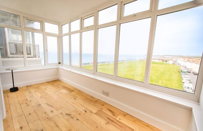 A Stones Throw - Foto 23