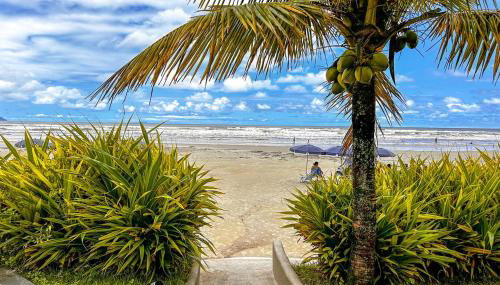 Flat a beira mar da Praia de Guaratuba Bertioga SP - Foto 1