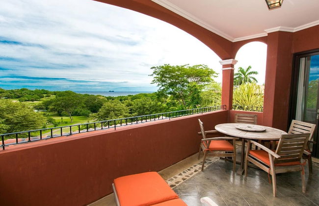 Recently Renovated Luxury Condo with Resort-Style Beach Club Access and Ocean Views - Photo 14