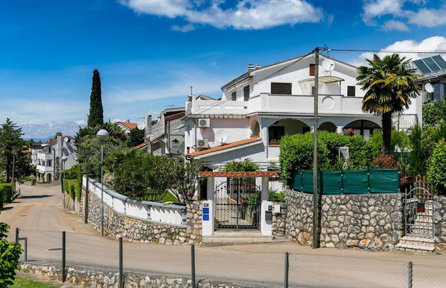 Lovely Apartment With Terrace & Garden Grill - Foto 18