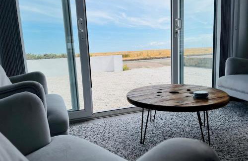 Fabulous Beach Front Holiday Location - Pass the Keys - Photo 6