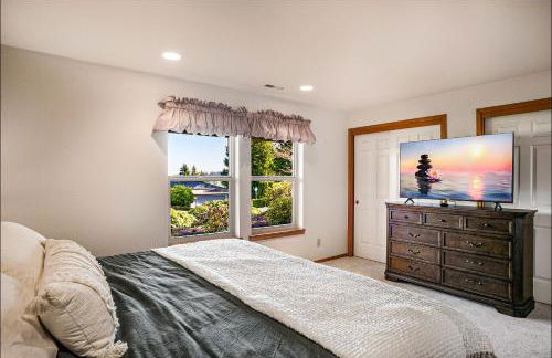 Spacious 3BR3BA with Spectacular Water Views - Foto 30