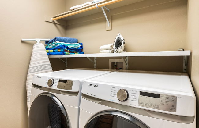 Old Mill Getaway by Avantstay Private Backyard w Hot Tub - Foto 13