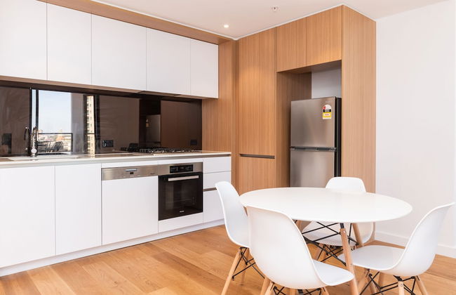 New 2 Bedroom Darling Harbor Apartment - Photo 5